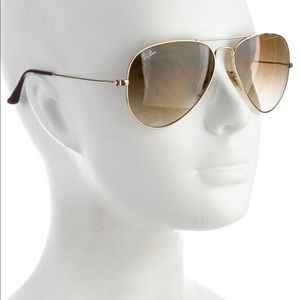 RAY-BAN AVIATOR TINTED SUNGLASSES
